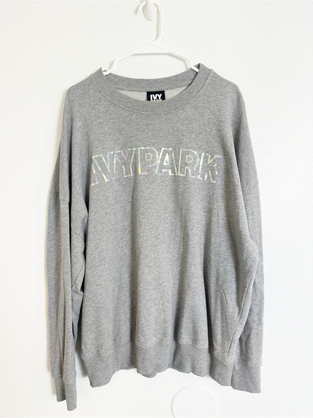 IVY PARK hologram print crewneck sweater